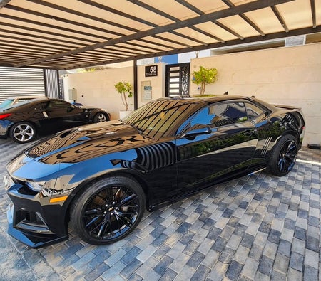 Used Chevrolet Camaro Coupe 2SS V8  in Abu Dhabi